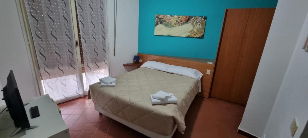 Room image 3