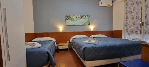 Hotel Indicatore Budget & Business At A Glance image 3