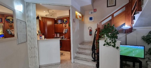 Hotel Indicatore Budget & Business At A Glance image 6
